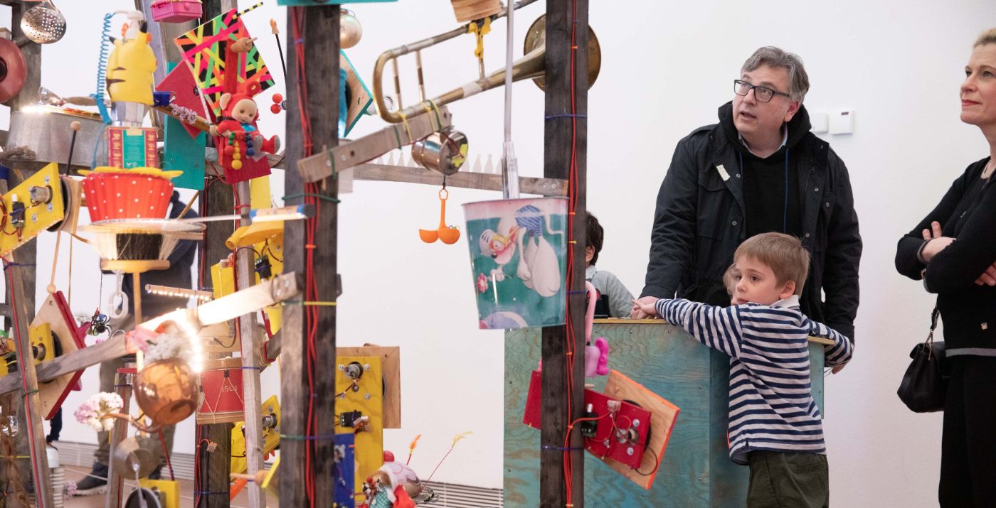 Yellow text "SOUND BAR" on red background, bold and slightly warped font