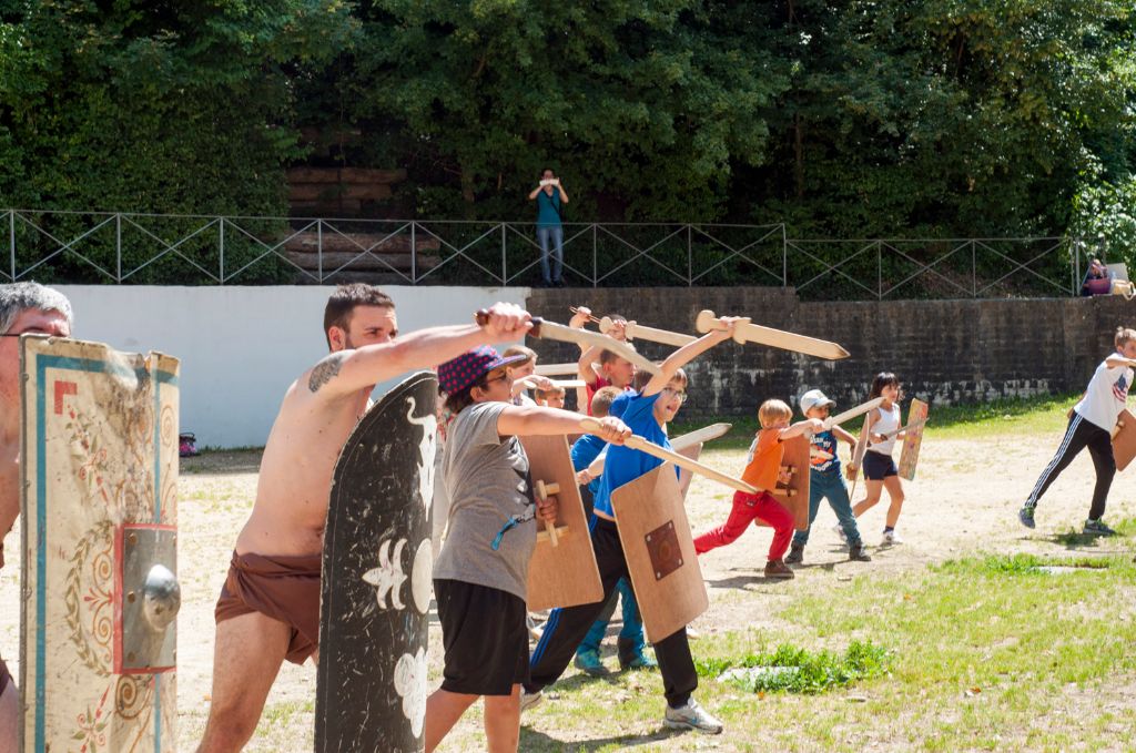 Train with gladiators